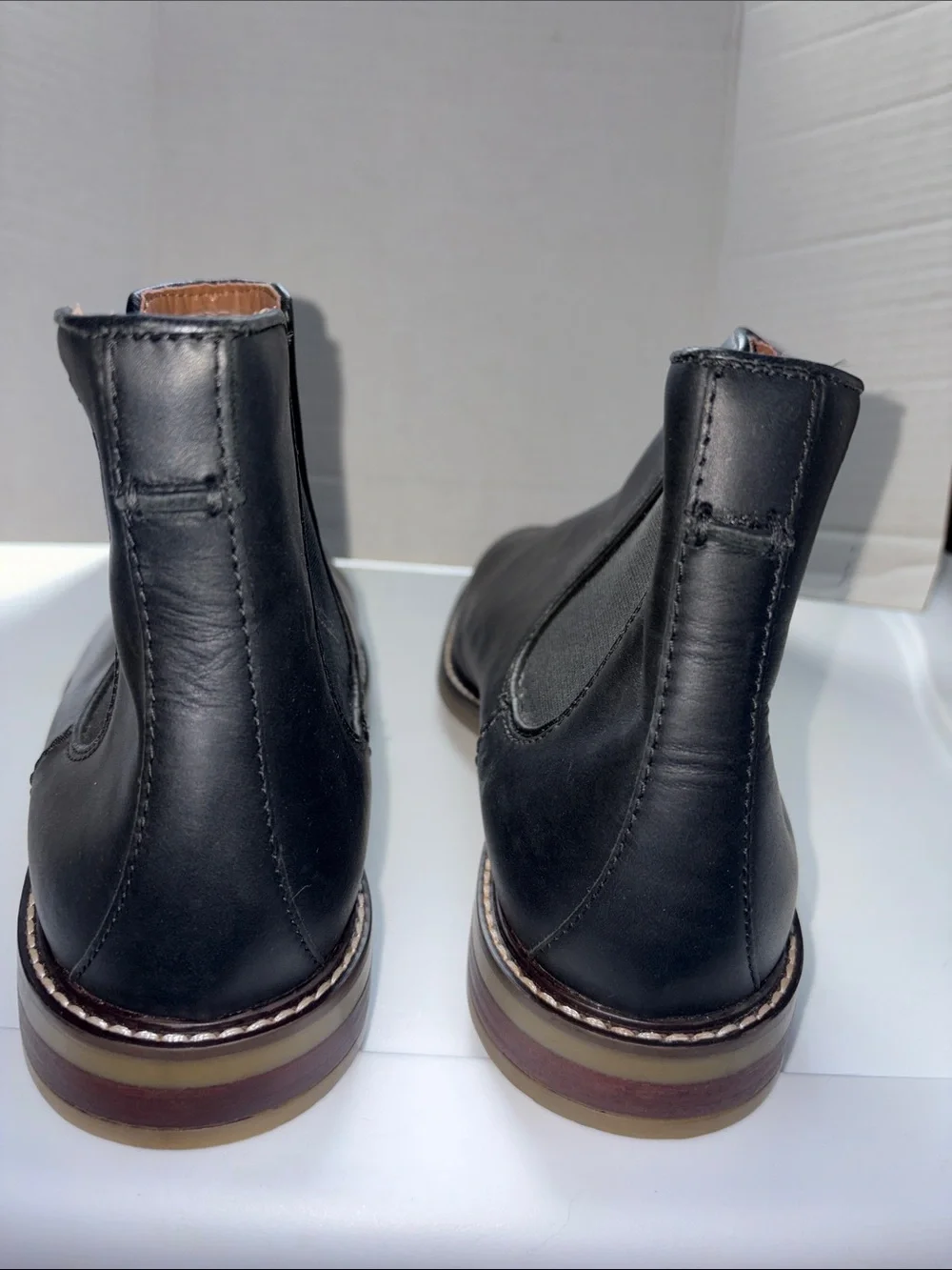 Clarks Men's Black Leather Chukka Boots with Elastic Side Panels